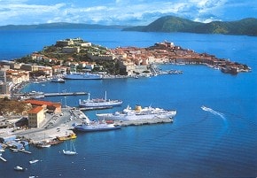 The old port and the ferry port to the left. The dock in the top left corner will be extended to take ships the size of the Prinsendam by 2010.