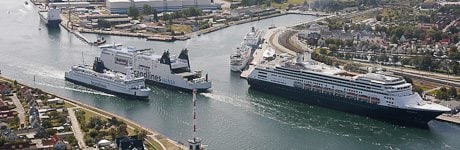 There is not much space with ferries around hence they want the cruise ships out of the way. This is a stock photo from the internet with the Rotterdam alongside. Today the Zuiderdam was at Berth 2, where the two little cruise ships are in the photo.