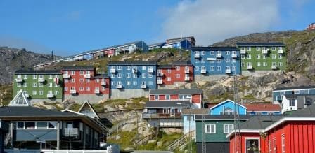 In scandinavian style, the houses and aprtment buildings are multi colored. The only color I could not find was Orange. (Very disappointing for a dutchman)