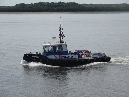 The Corinto pilot boat: the ms Taiwan. How (un) local can you get??