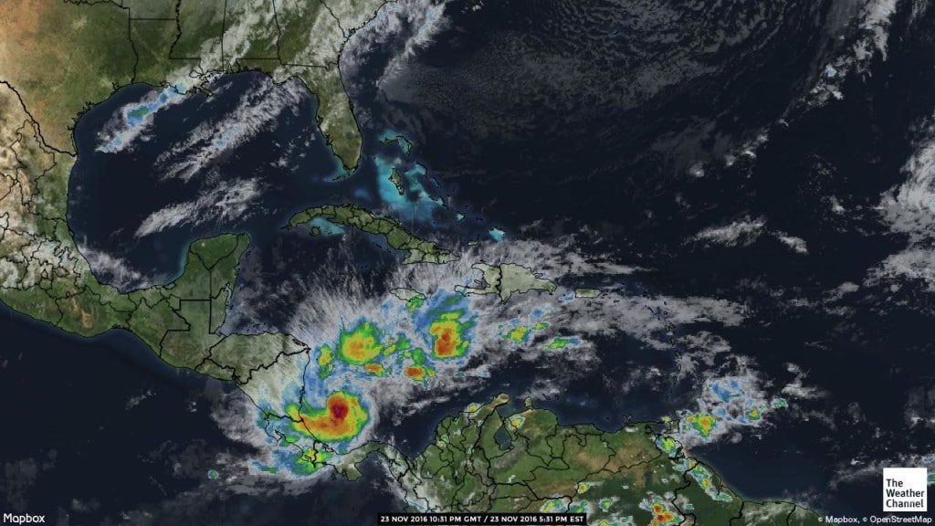 Otto now almost looks like a hurricane from above but were we are going it looks fairly clear.